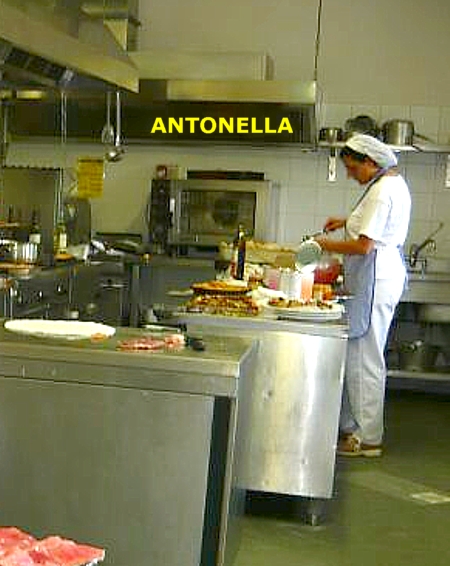 Una dei numerosi lavoratori MAI REGOLARIZZATI!